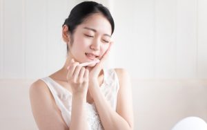 知覚過敏の女性